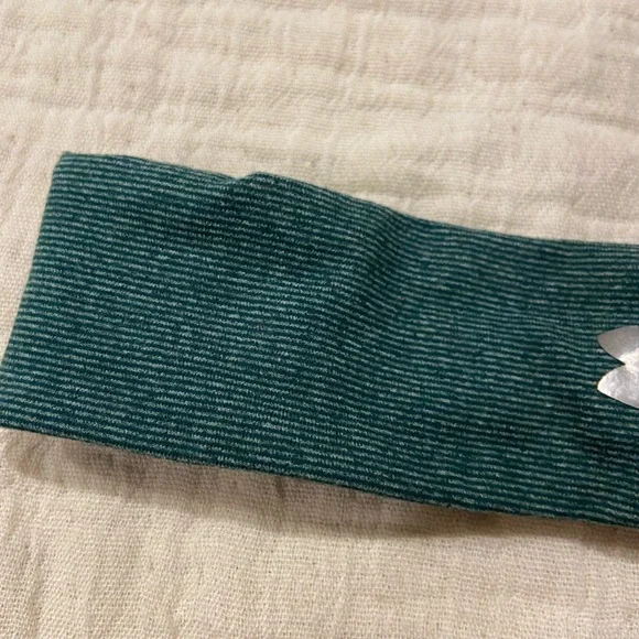 under armour dark green headband - Picture 2 of 4